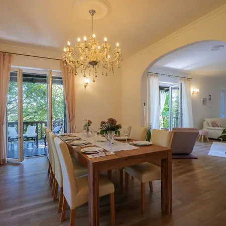 別荘 Villa Laveno