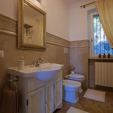Villa Laveno * ラヴェーノ